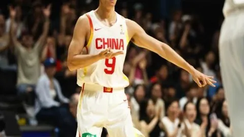 世界杯战报8强淘汰赛精彩回顾：法国队攻防火力全开，姆巴佩状态火热如红箭